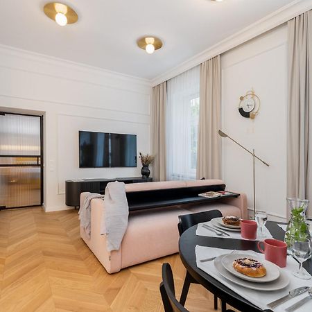 Premium Apartment In Parisian Style In The Heart Of Old Krakow Bagian luar foto
