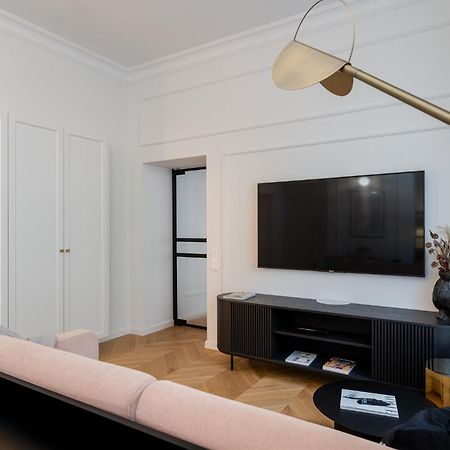 Premium Apartment In Parisian Style In The Heart Of Old Krakow Bagian luar foto