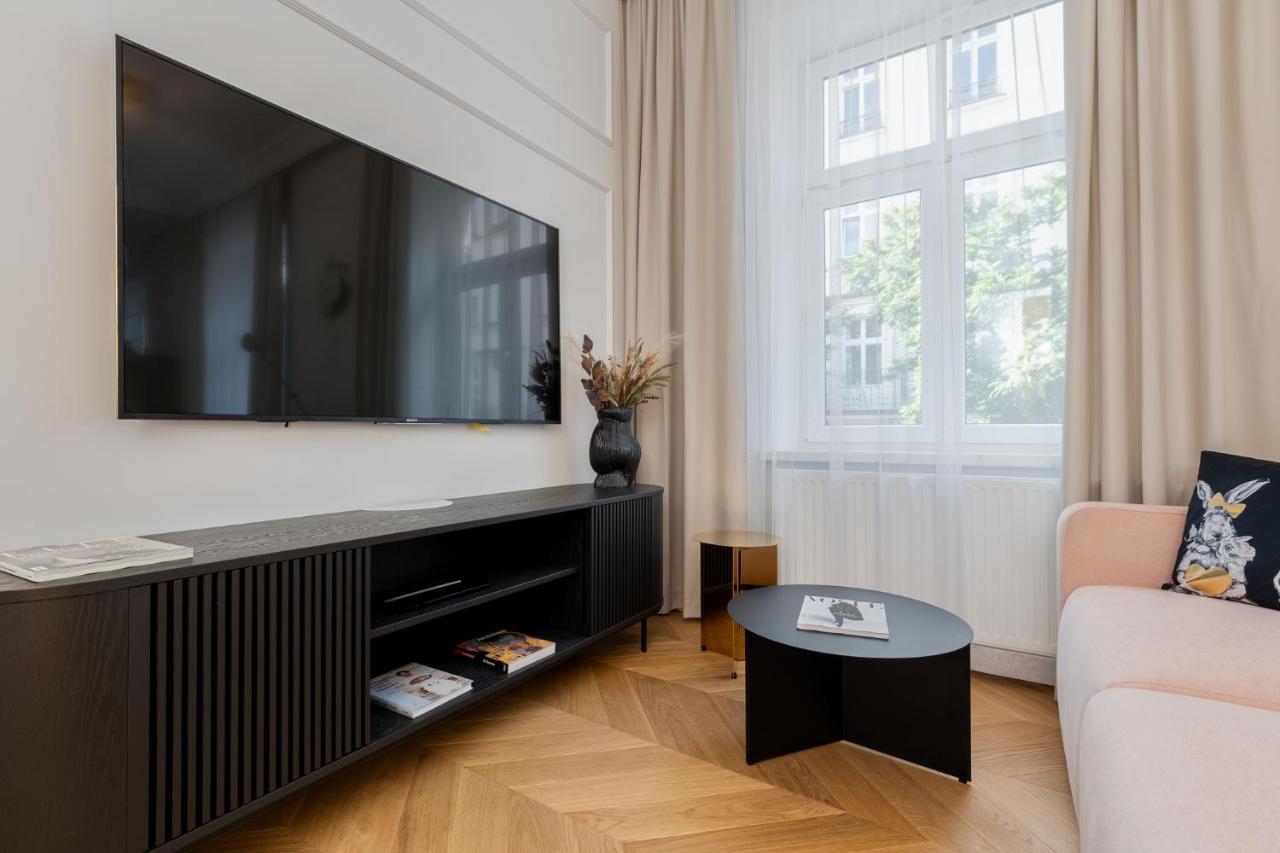 Premium Apartment In Parisian Style In The Heart Of Old Krakow Bagian luar foto