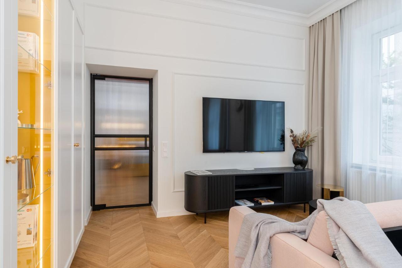 Premium Apartment In Parisian Style In The Heart Of Old Krakow Bagian luar foto